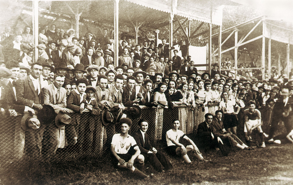 15 marzo 1911: è ufficialmente questa la data di inizio del gioco del calcio a Mirandola, come testimoniano gli inediti documenti ritrovati in archivio comunale.