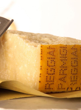 Parmigiano Reggiano – Cosa è e la sua storia