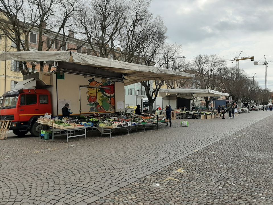 Dal 22 marzo chiusi supermercati la domenica-mercati e mercatini