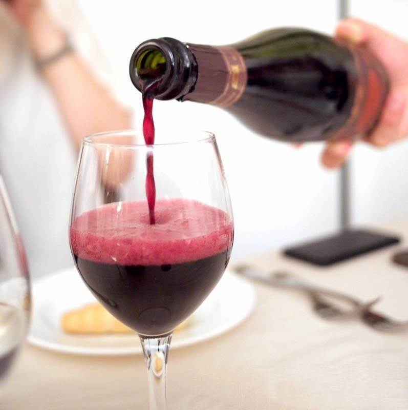 Il Lambrusco è come la passione vera: non rivela il suo nome a chi non ha la capacità di scoprirle nelle suggestioni delle sfumature, dal......