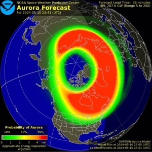 I satelliti ed i magnetometri hanno fornito una stima dell’aurora visibile: possiamo vedere in alto a destra che l’Italia era appena sopra un arco aurorale.