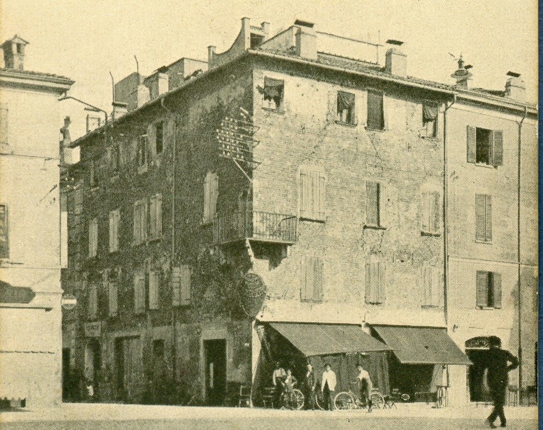 Livio Bonfatti – Recensione dell’articolo di MAURO CALZOLARI: : Il Palazzo della Ragione a Mirandola. Tradizione e realtà storica di un edificio urbano tardomedievale.