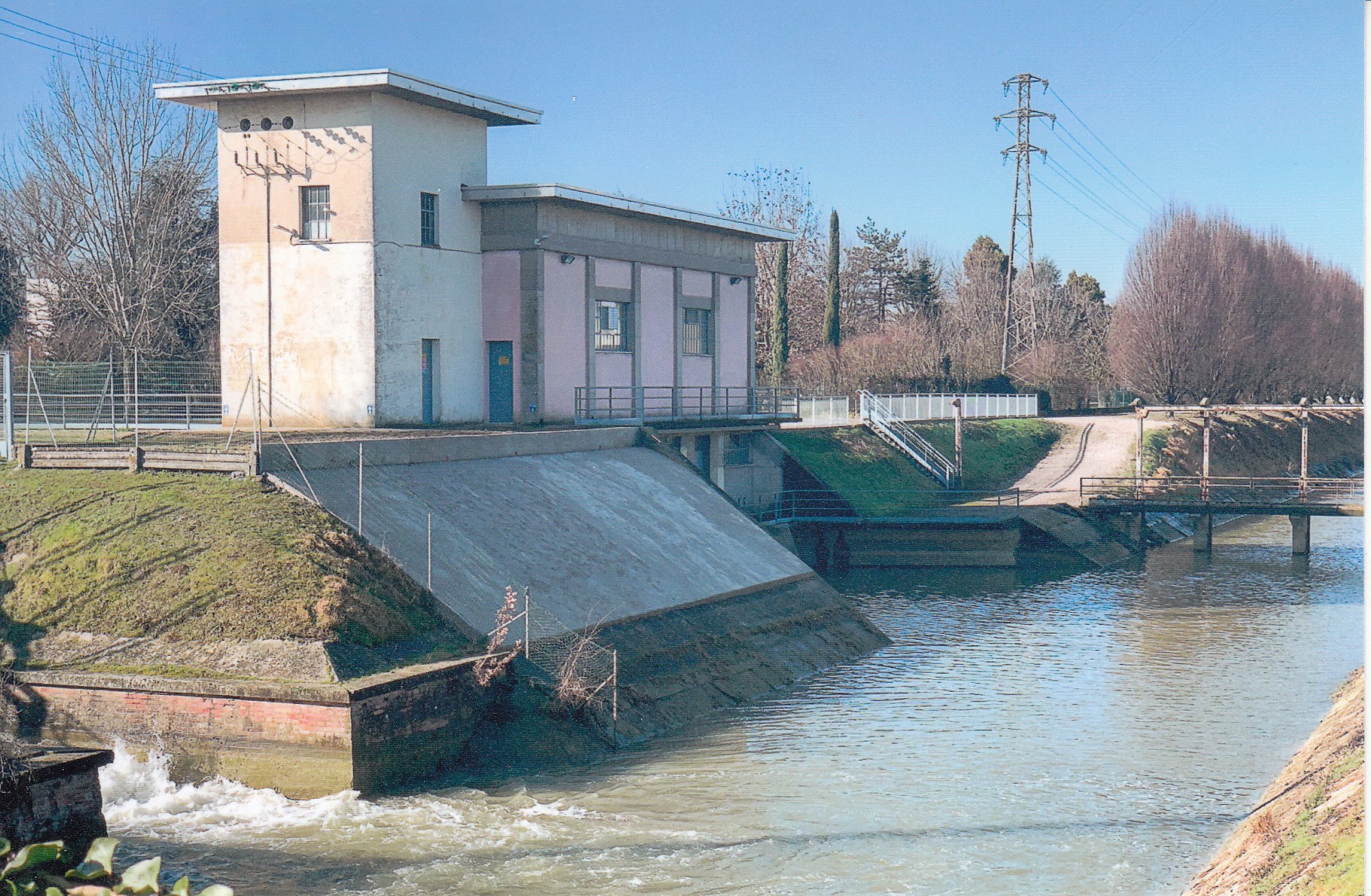 Livio Bonfatti – Il percorso ciclabile e pedonale intitolato a Chico Mendes / 3º – I canali Diversivi del Consorzio Interprovinciale di Burana.