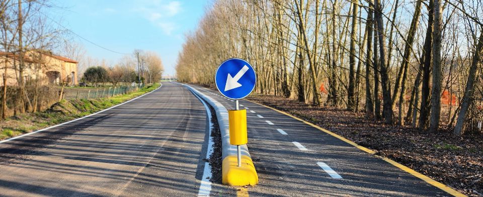È stato aperto nei giorni scorsi a San Felice sul Panaro il tratto di pista ciclabile di 630 metri di via Vettora, che consente una connessione efficace sulla ciclabile Medolla – San Felice e con la Ciclovia della Memoria del Sisma 2012.
L’intervento ha.......