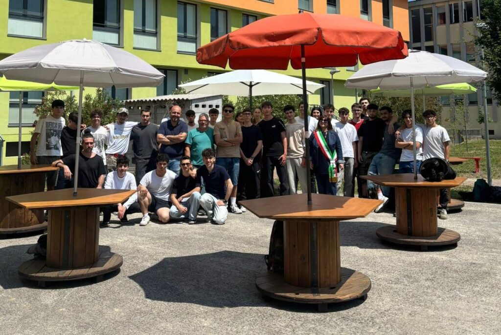 L’istituto Galileo Galilei di Mirandola (MO) ha deciso di aderire per il 4° anno consecutivo al Progetto del CEAS “La Raganella” del Comune di Mirandola “A scuola in natura”, promosso e sostenuto anche da Arpae e Regione Emilia Romagna.......